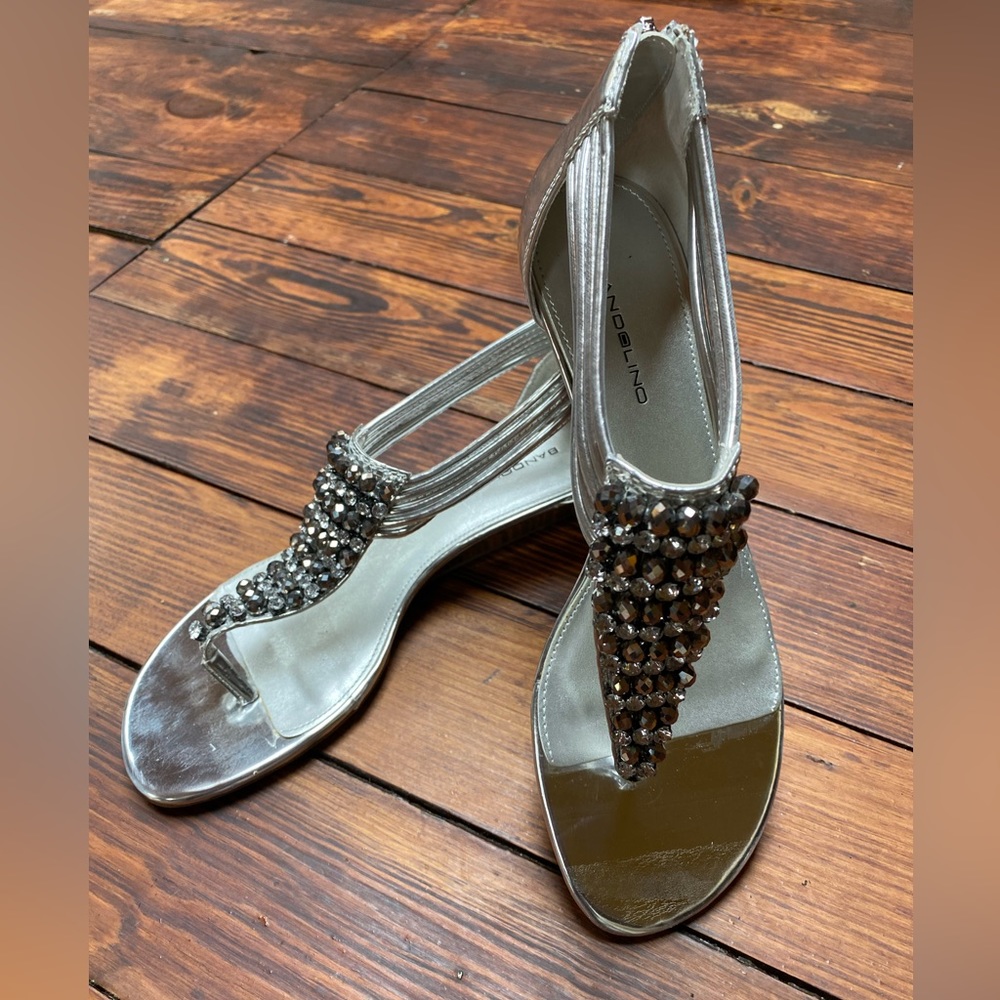 New Bandolino Silver Rhinestone Wedge Sandals Size 8.5